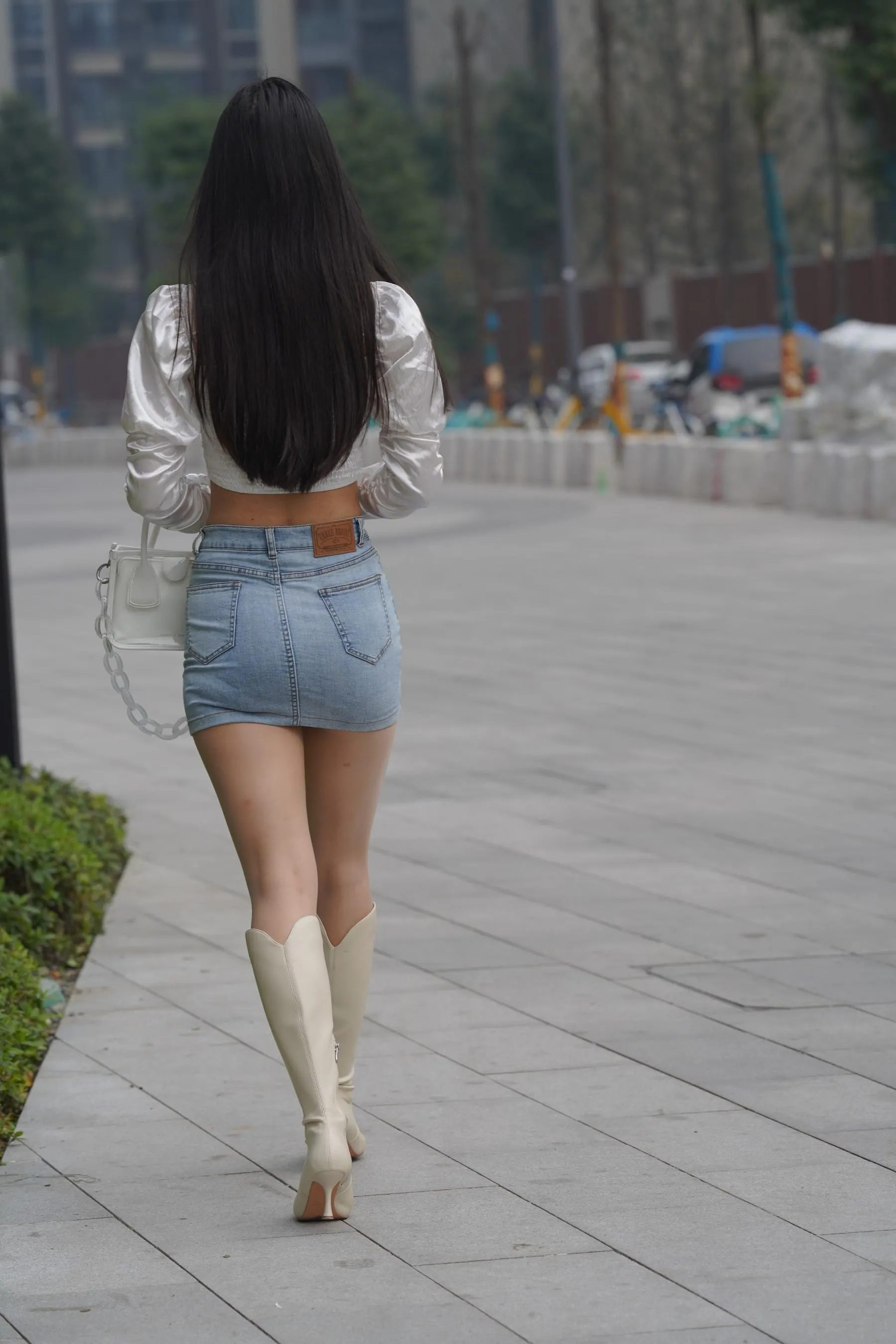 魔镜街拍 NO.170 凯恩街拍摄影-牛仔裙小姐姐 [304P]插图4